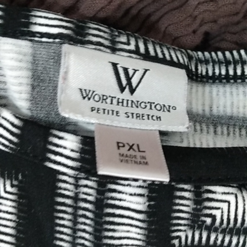 New York & CO Vest - Picture 7 of 10